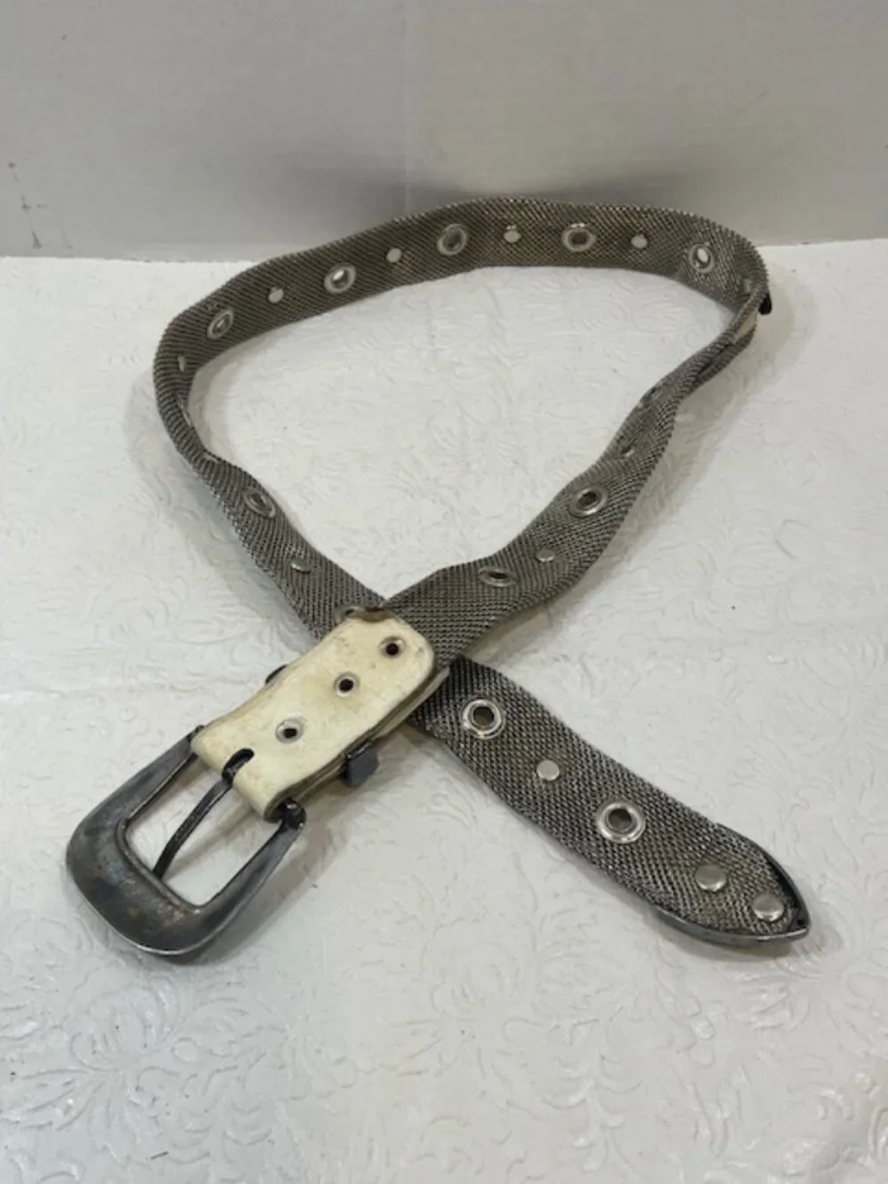 VTG Silver Tone Metal Mesh White Leather Concho Grommets Belt Western Buckle32 M